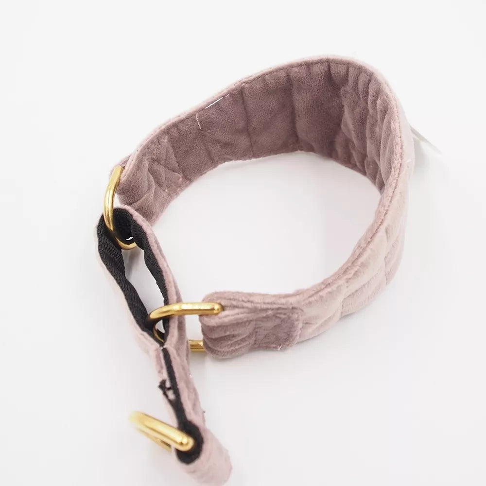 30 CM. Antkaklis „Gustaf & Evita“ GE481830