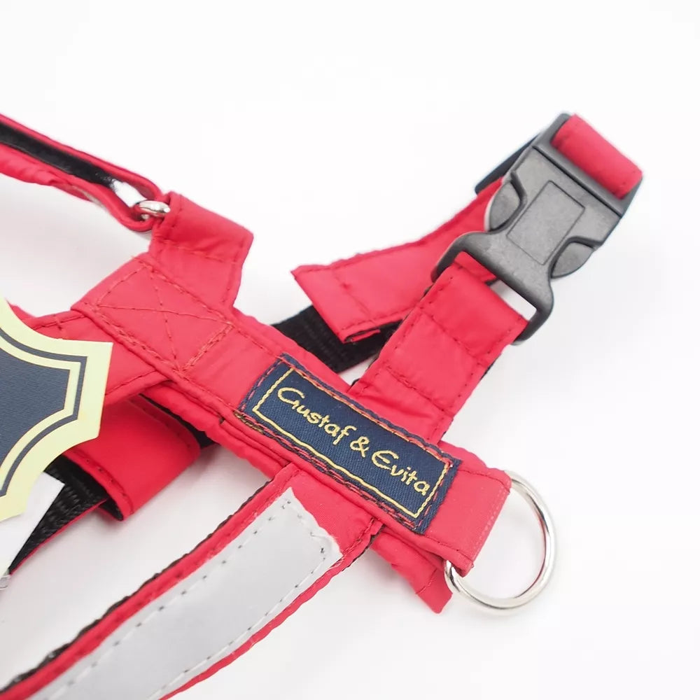 S „Gustaf & Evita“ Petnešos GE441401